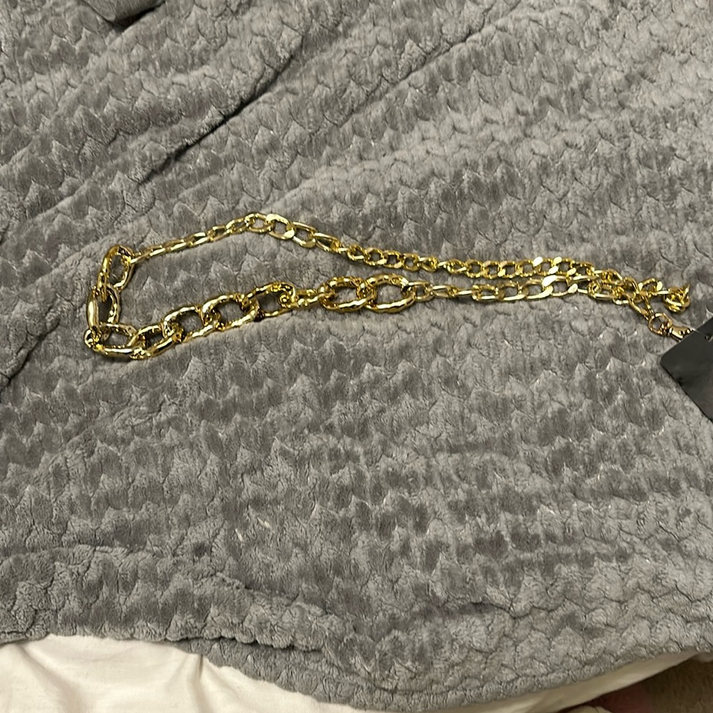 Gold chunky textured chain waist belt